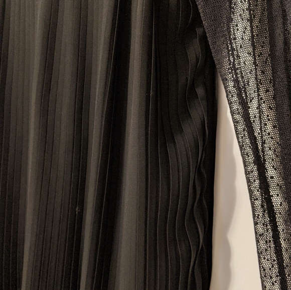 Top - Picture 3 of 3